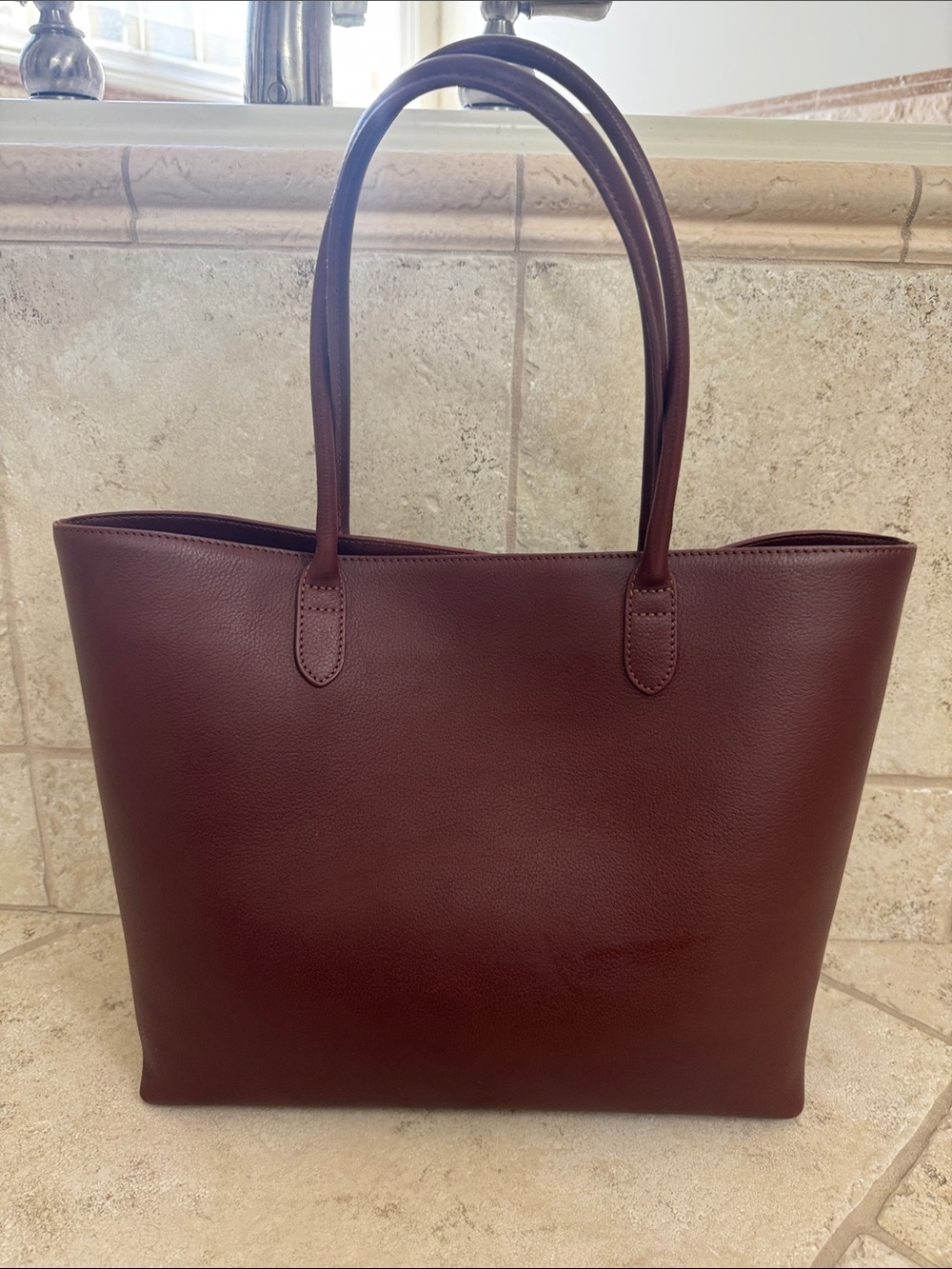 Linjer soft tote in leather